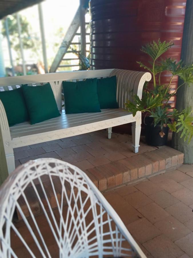 Bronnies Place Hotel Gatton Buitenkant foto