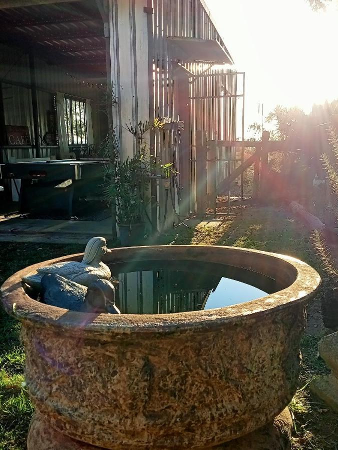 Bronnies Place Hotel Gatton Buitenkant foto